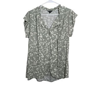 Buffalo David Bitton Blouse Women's Medium Green Floral V-Neck Short Sleeve Boho